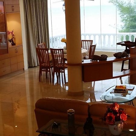 Tropical Sea View & Sunshine Villa Batu Feringgi Dış mekan fotoğraf
